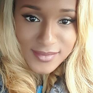 Meet your Posher, Avery